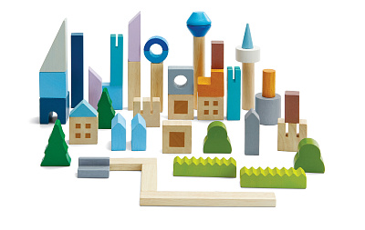 картинка Деревянный конструктор Plan Toys «Город» от магазина konik.ru